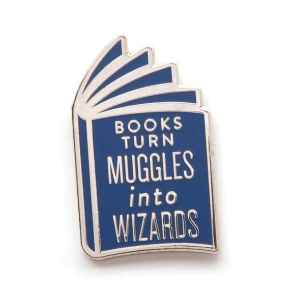 Books Turn Muggles into Wizards Enamel Pin - Picture 1 of 2